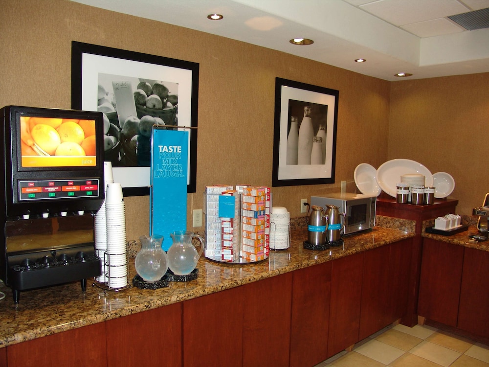 Hampton Inn Garden City, KS 27/33