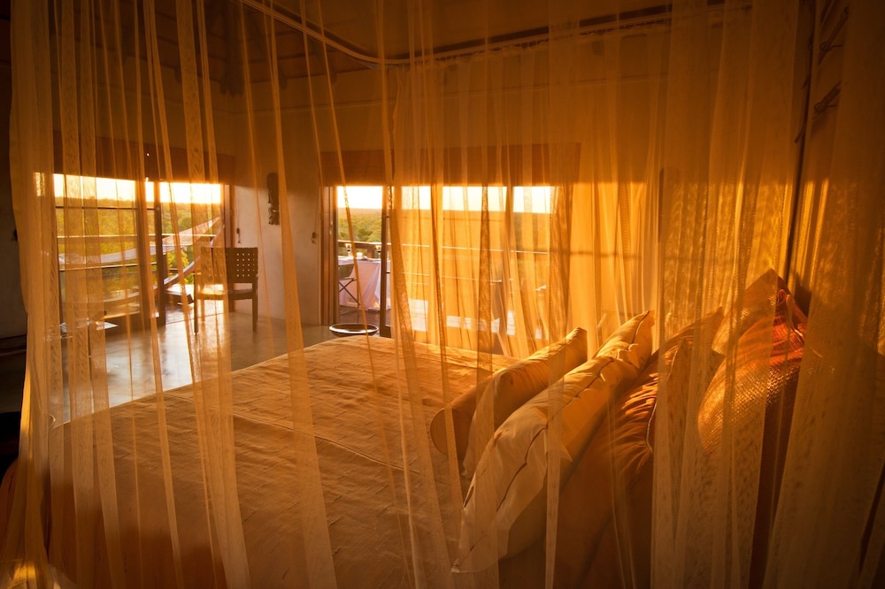 Makumu Private Game Lodge 18/50