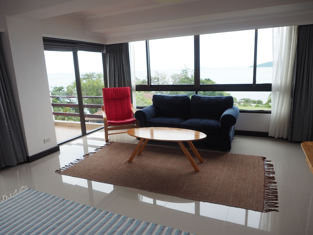 Rayong Resort Hotel 41/65