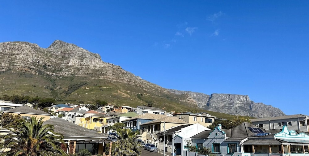Garden Court Nelson Mandela Boulevard 43/51