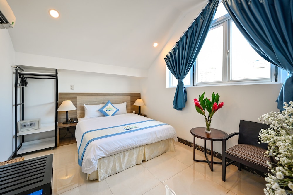 Laguna Hotel 9/41