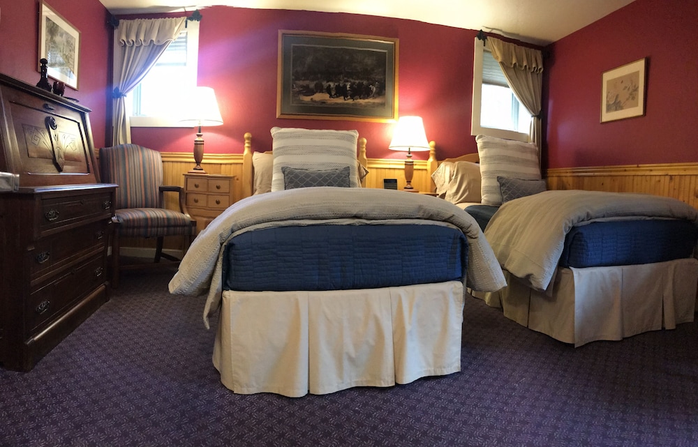 Arden Forest Inn 11/72