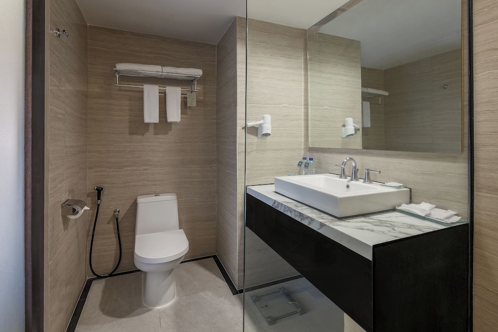 Hotel Santika Mataram 69/70