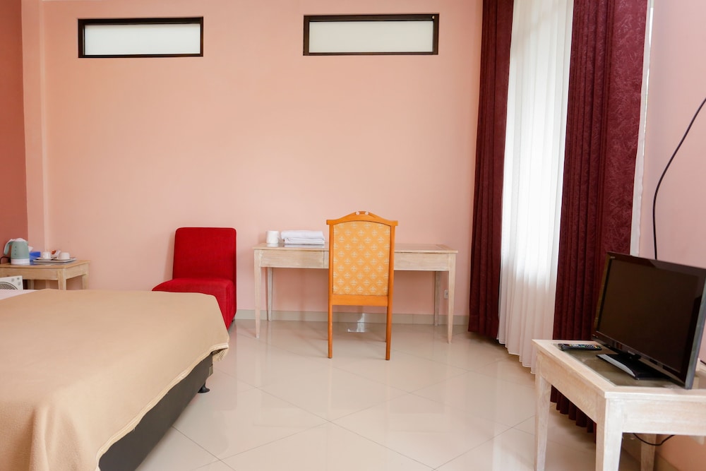 Reddoorz Sersan Bajuri 25/54