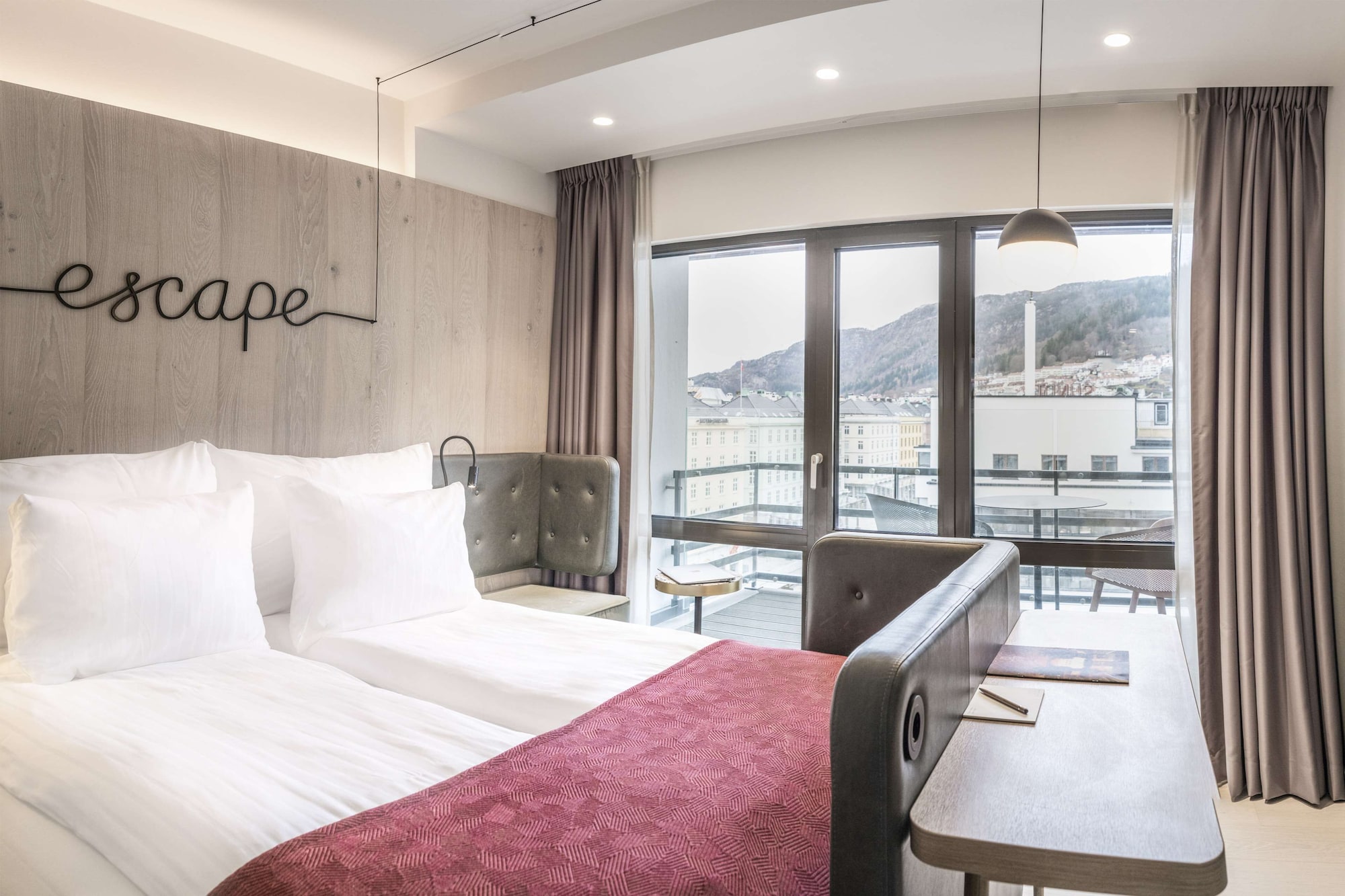 CLASSIC, QUEEN BED, BALCONY