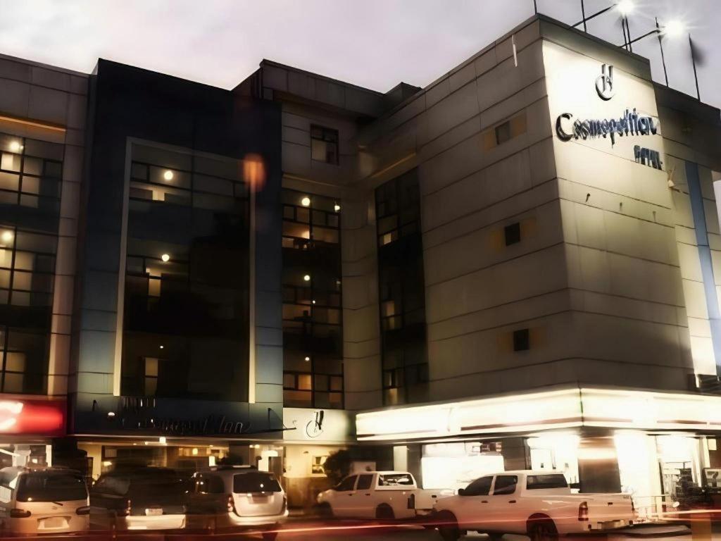 Hotel Cosmopolitan 8/57