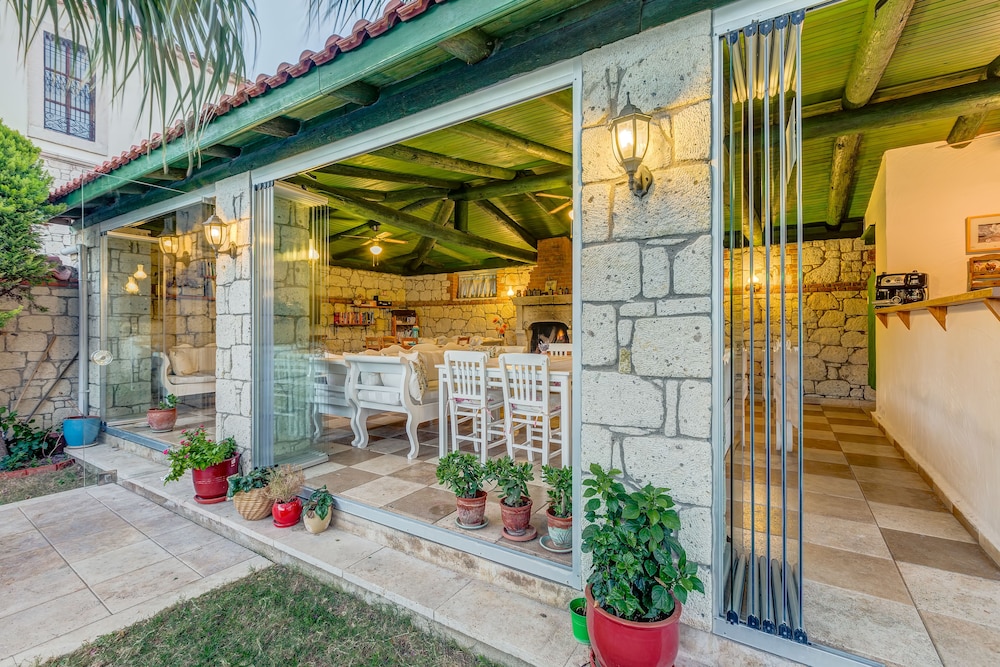 Villa Fora Hotel 3/48