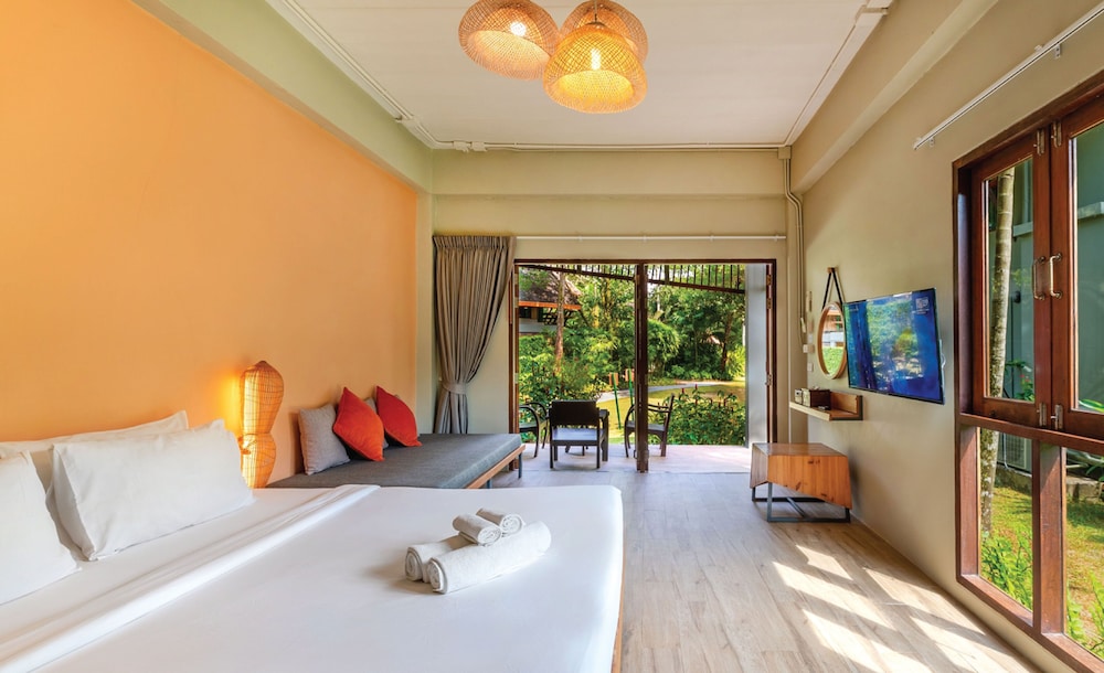 Mermaid, Deluxe, Villa, Double Bed, Garden View