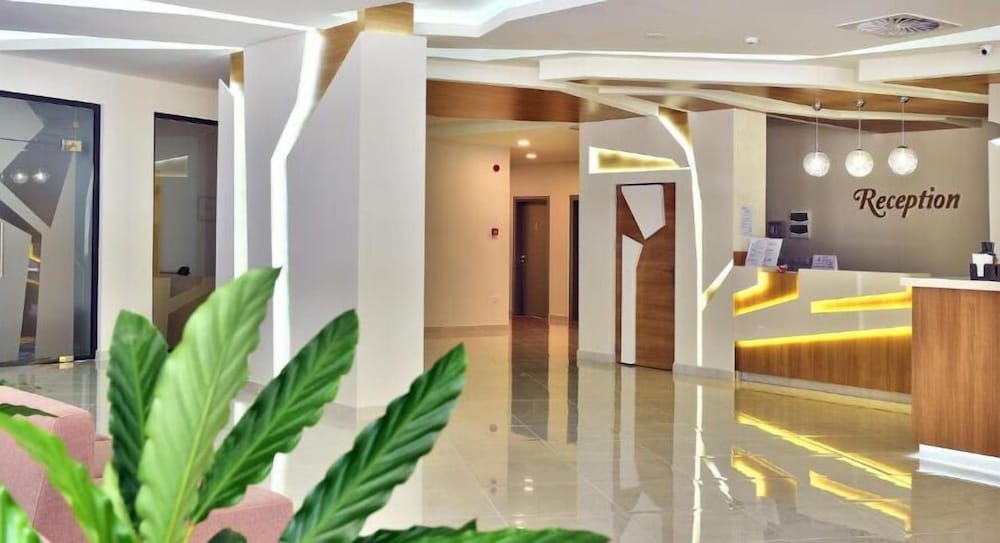 Grifid Hotel Foresta 5/40