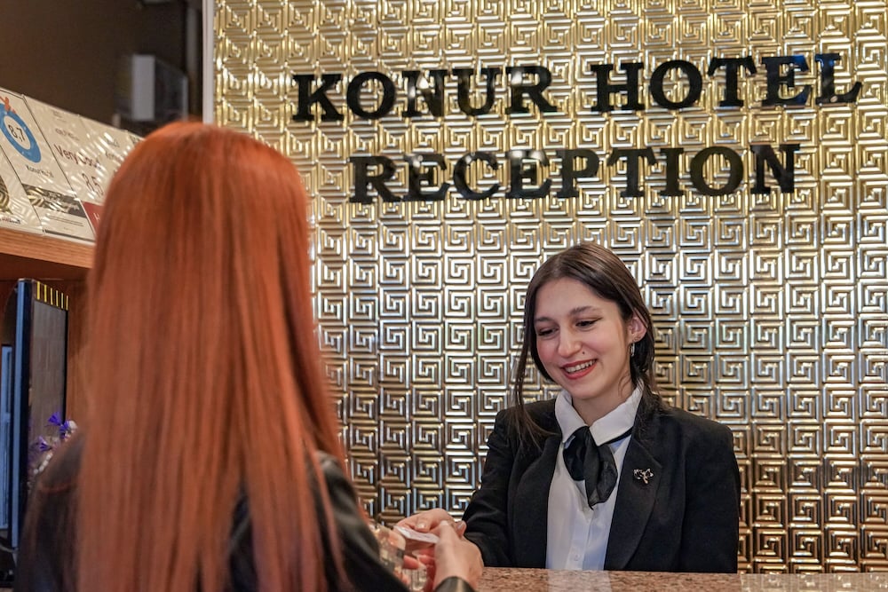 Konur Hotel 8/50