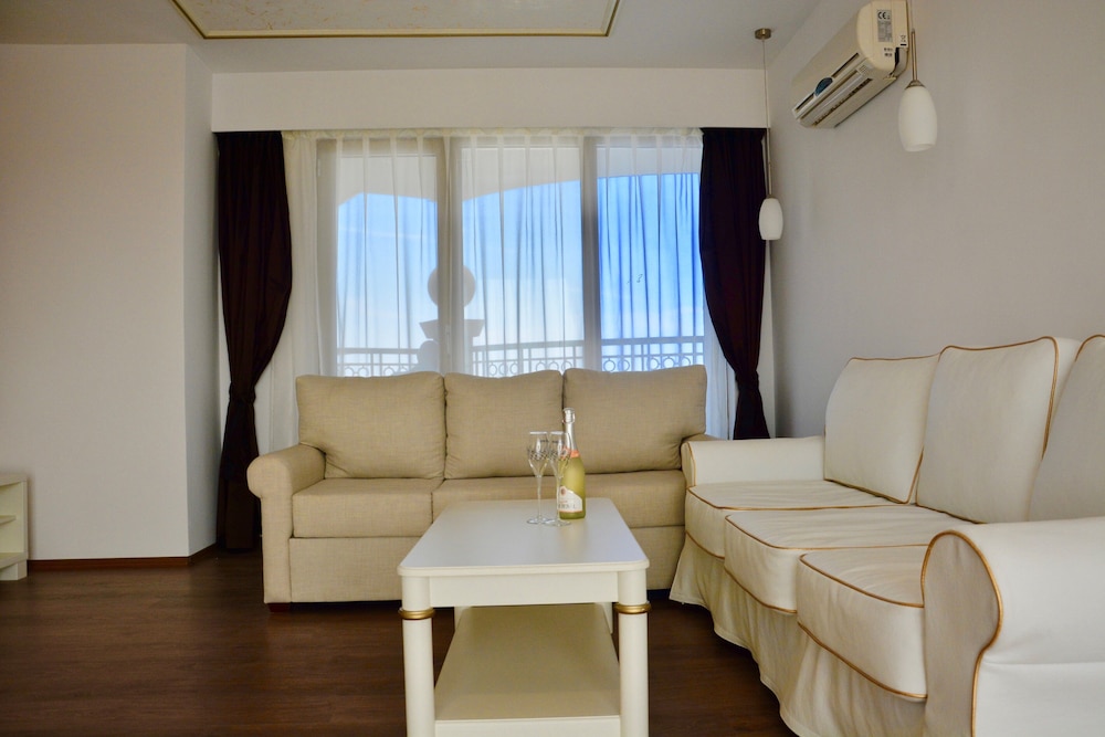 Golden Rainbow Vip Residence 44/71