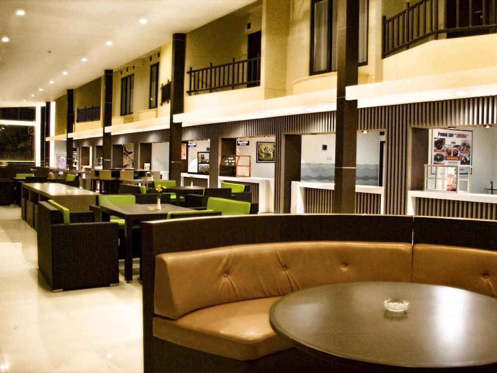 Palace Hotel Cipanas 24/39