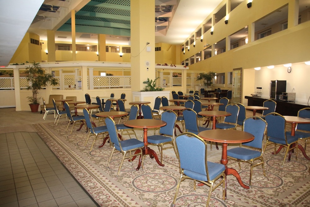 Bedford Plaza Hotel 41/50