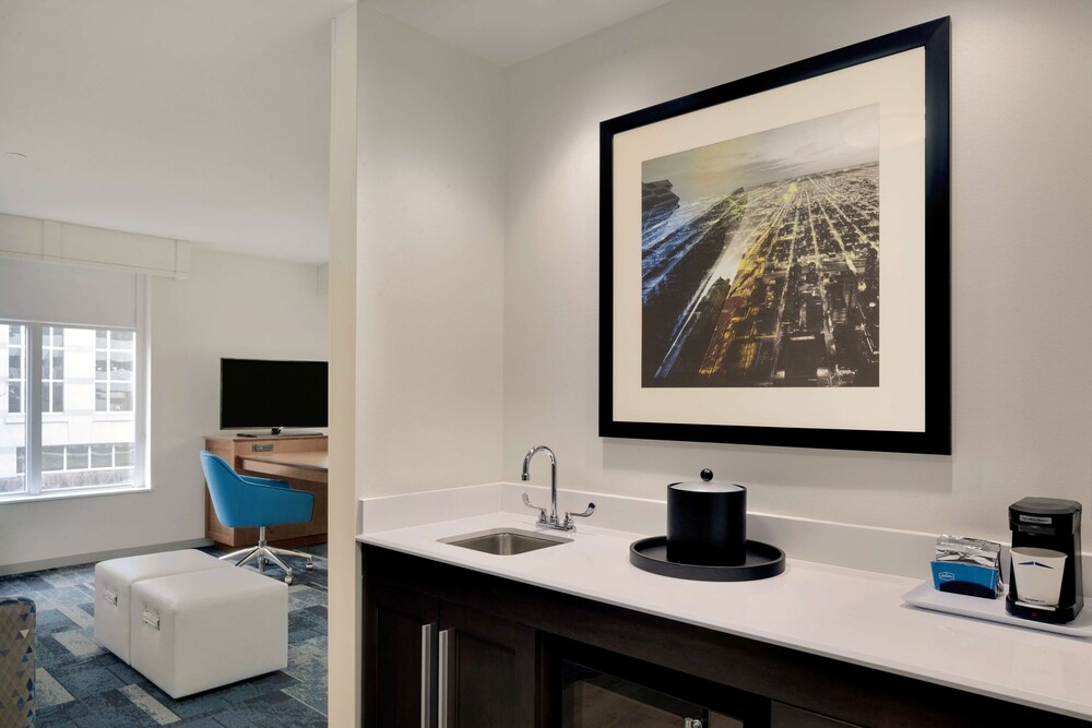 Hampton Inn Suites Rosemont Chicago O Hare 30/46