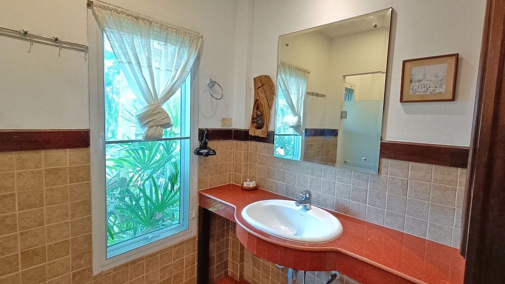 Kong Garden Resort 67/70