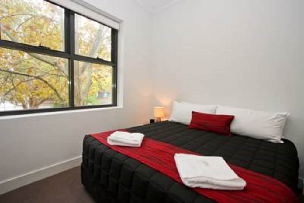 2 BEDROOMS, APARTMENT
