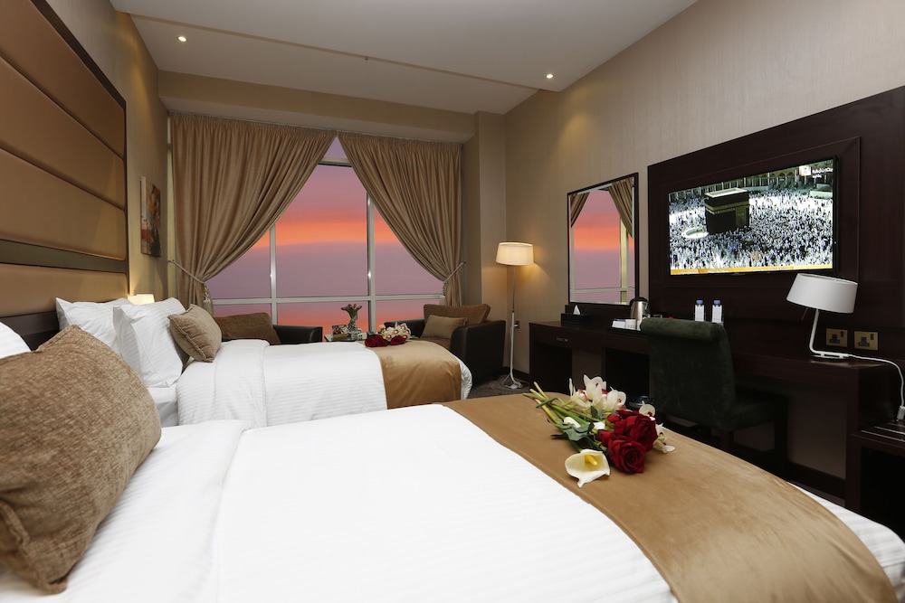 DELUXE, TWIN BEDS