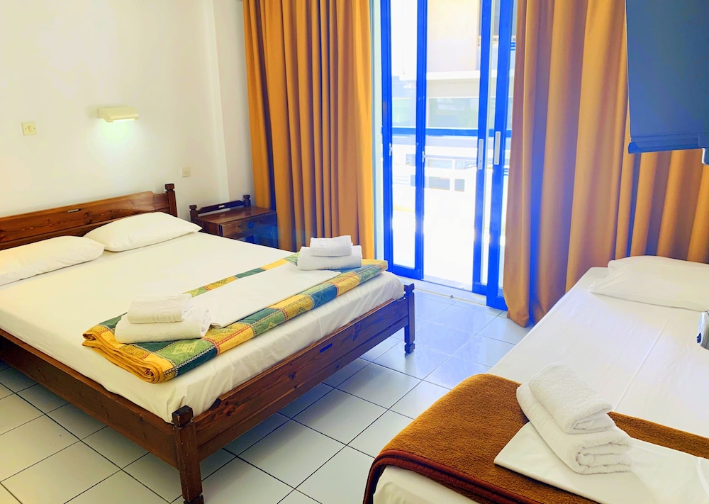 Kassavetis Center Hotel Studios and Apartments 15/61