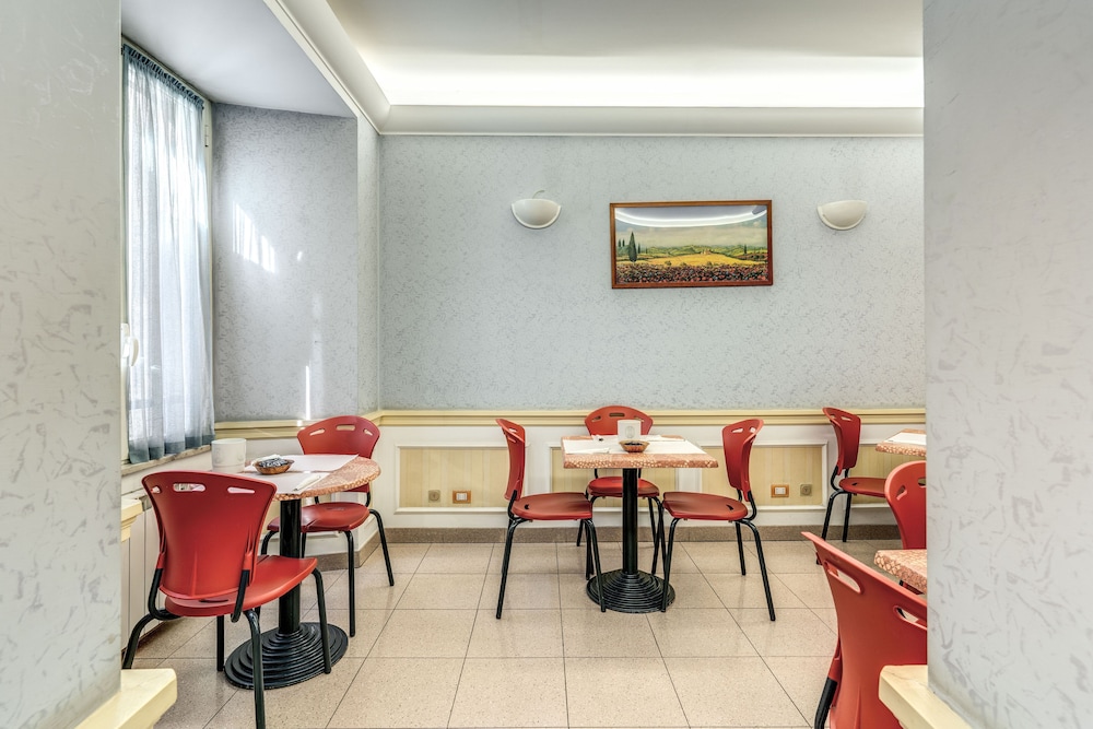 Hotel Milo 36/50