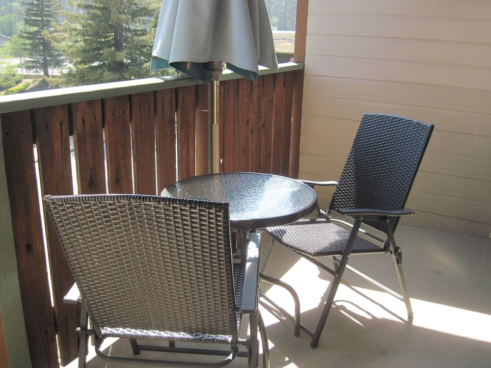 North Shore Inn 55/70