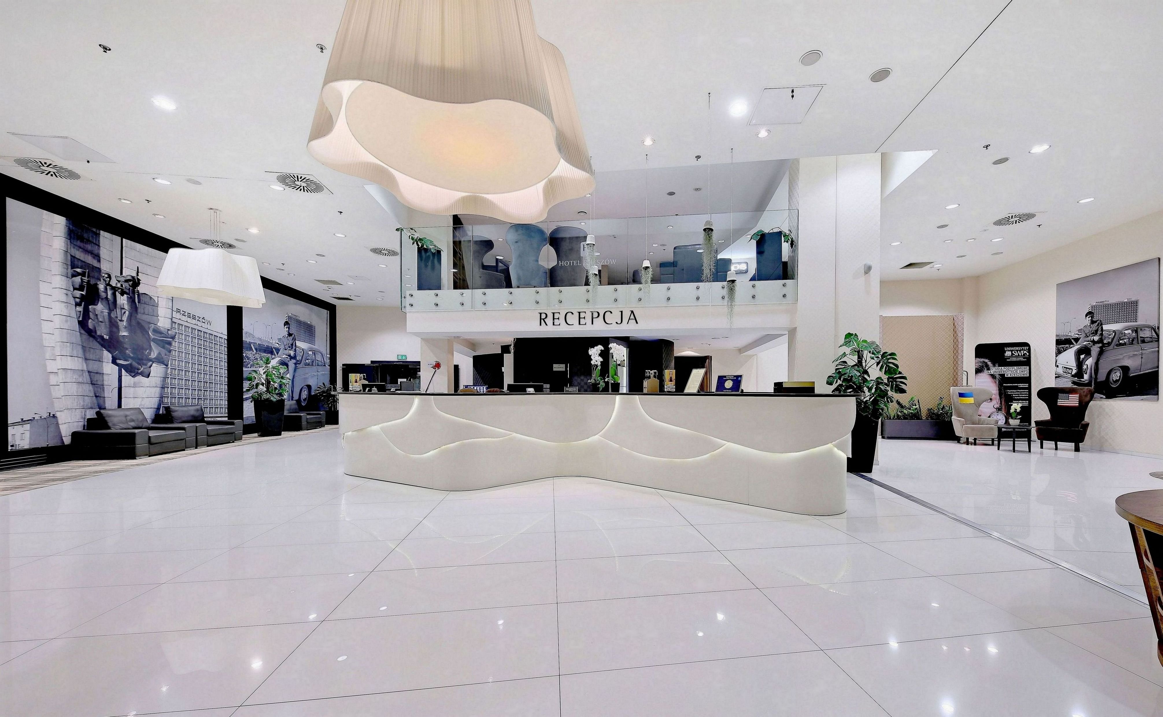 Hotel Rzeszaw 5/40