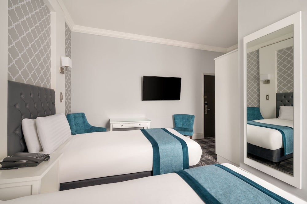 CARLTON, CLASSIC, TWIN BEDS, SEPARATE BUILDING