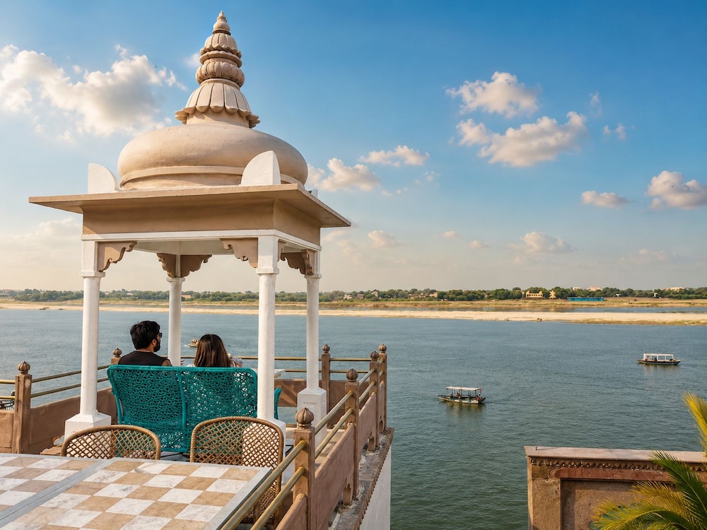Guleria Kothi 43/50