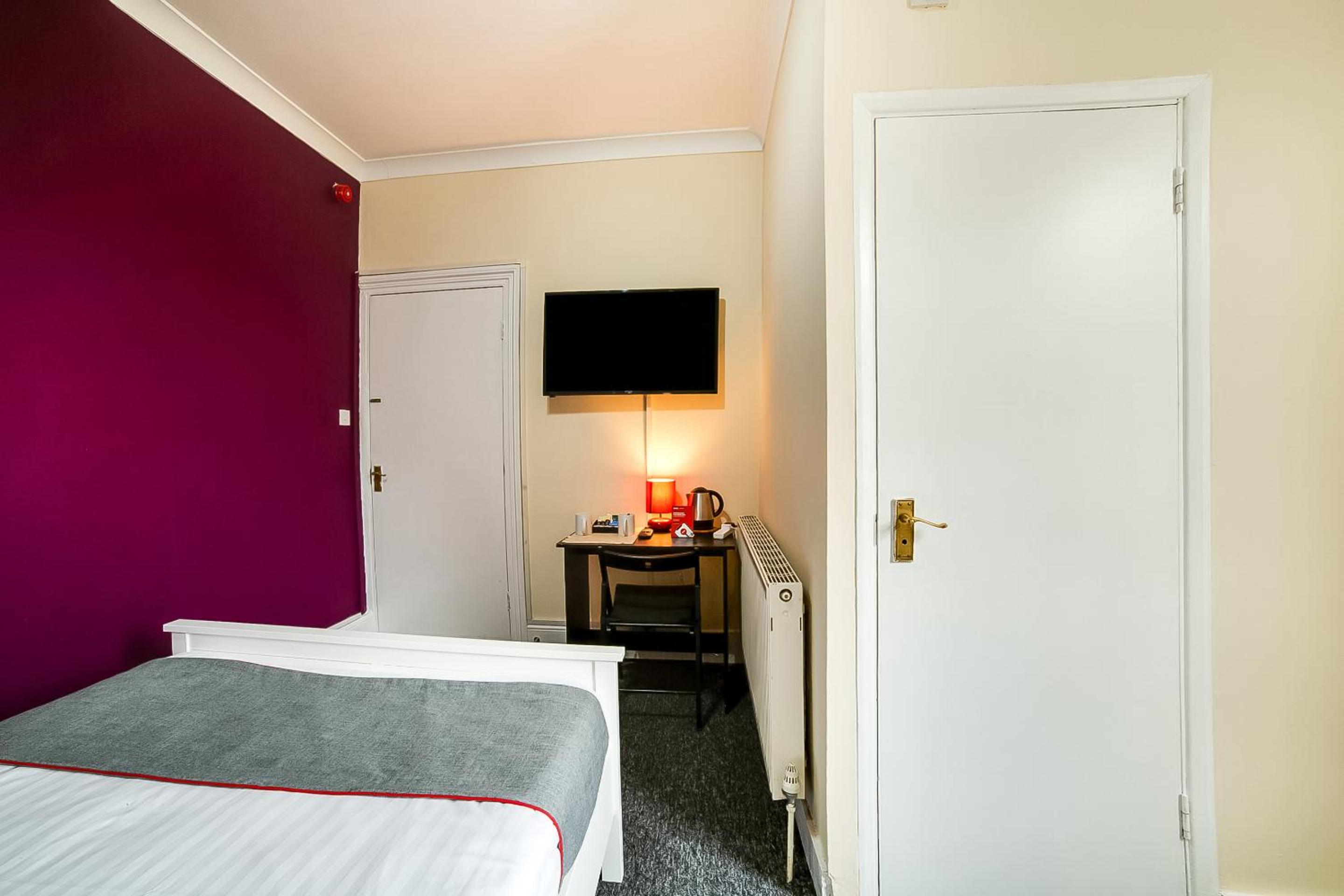 Oyo Stratford Hotel 26/58