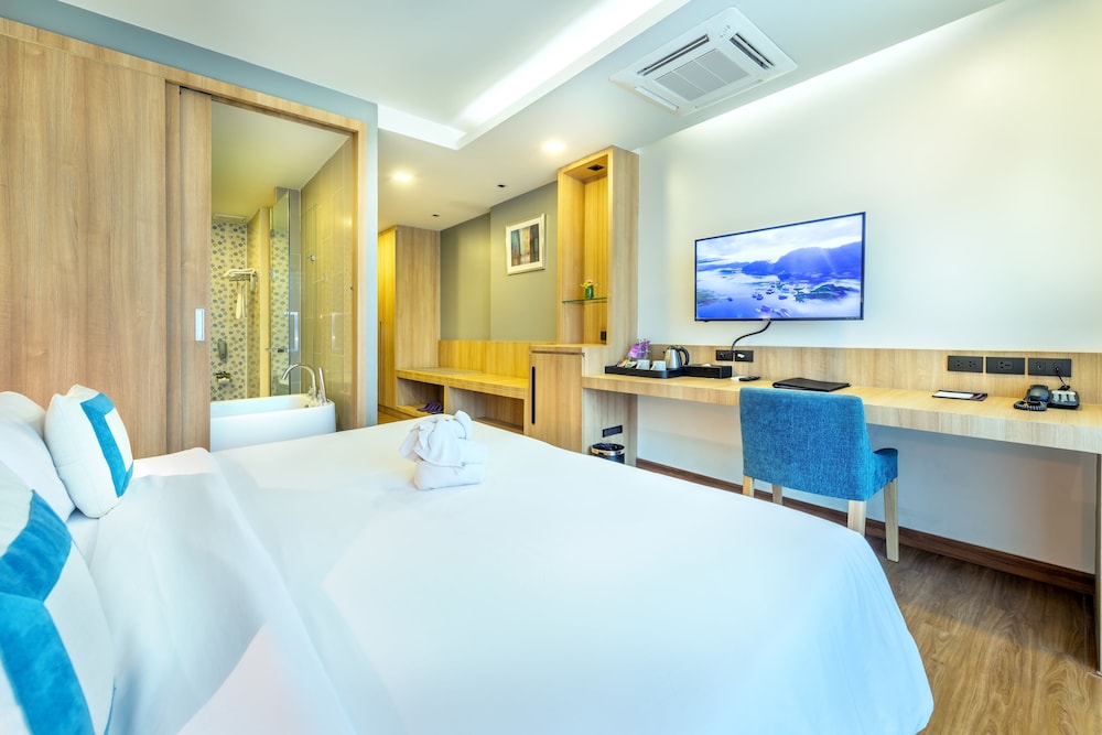 Plaai Prime Hotel (ex D Varee Diva Central Rayong) 15/71