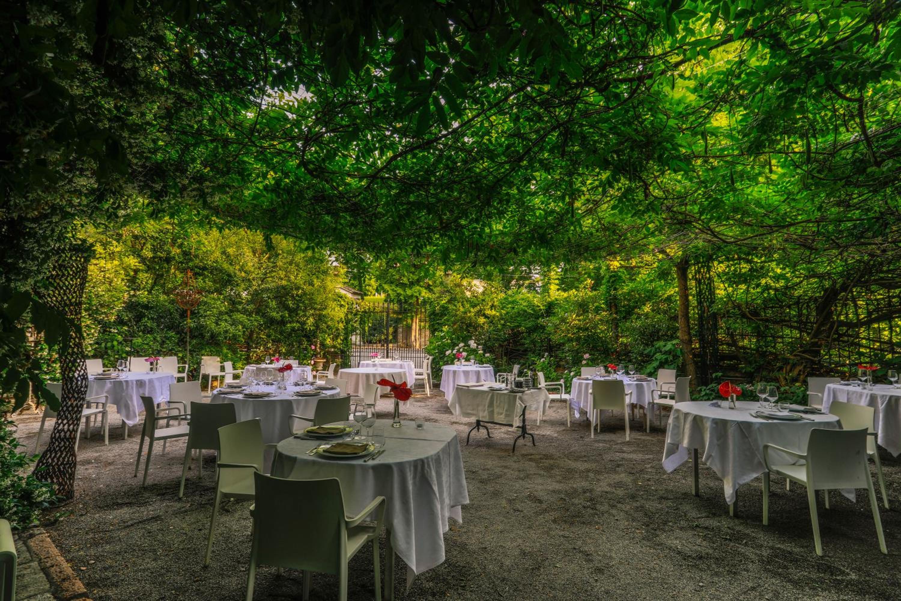 Albergo Ristorante la Madonnina 47/57