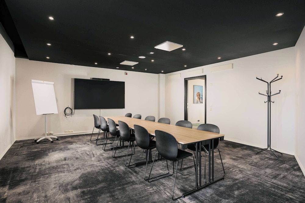 Scandic Gardermoen Hotel 40/50