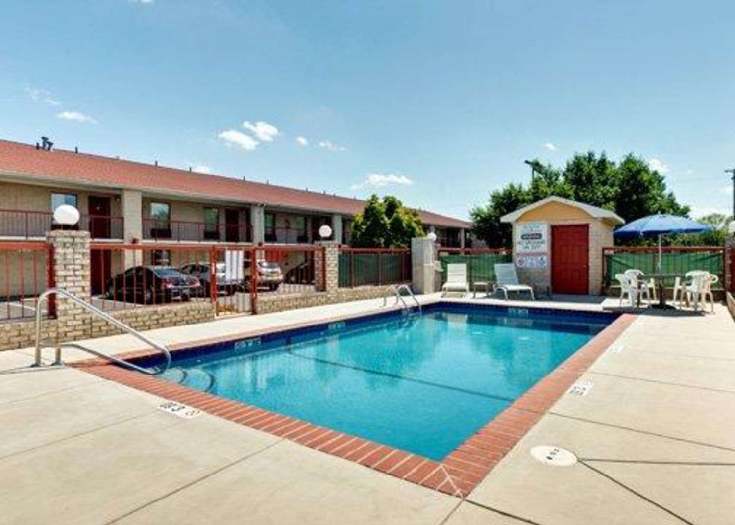 Quality Inn and Suites Monroe NC 24/24
