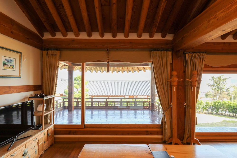 Hanok Hotel Odongjae 16/43