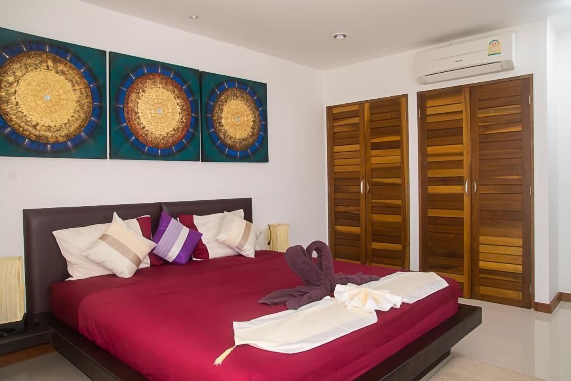 2 BEDROOMS, DELUXE, APARTMENT