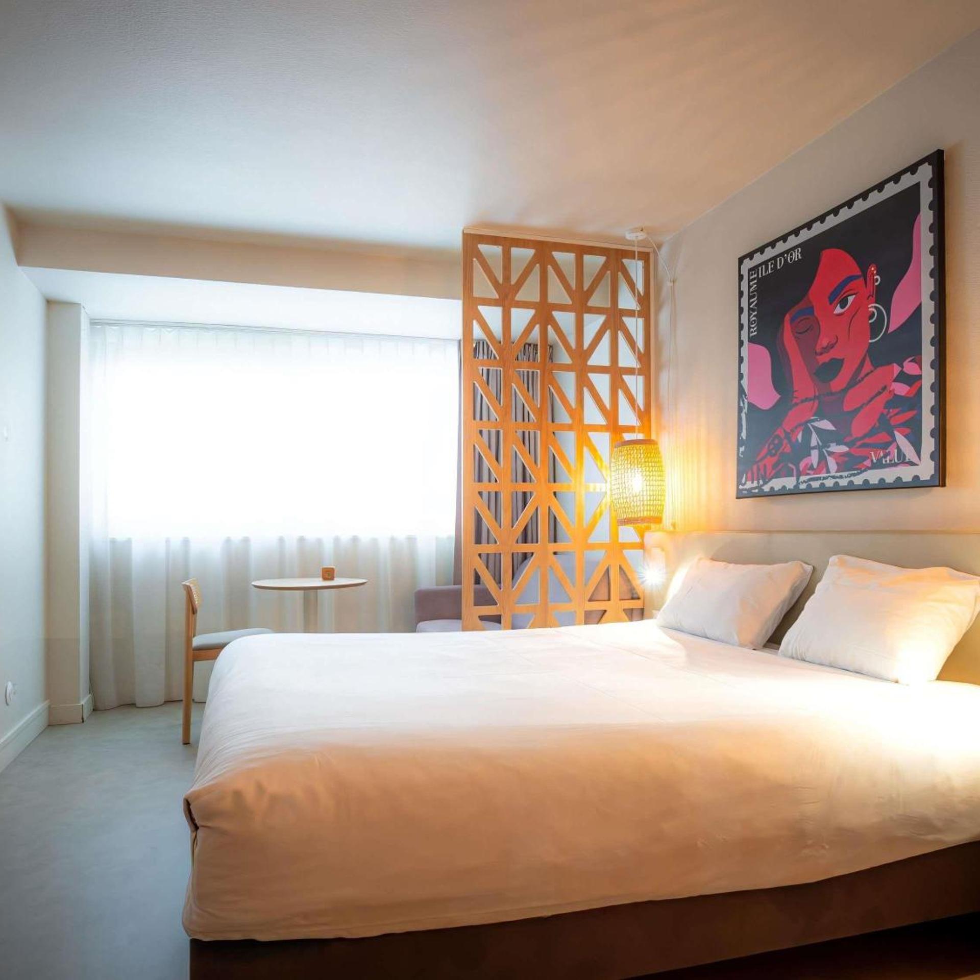 Classic, Triple, 1 Double and 1 Single Bed, City View