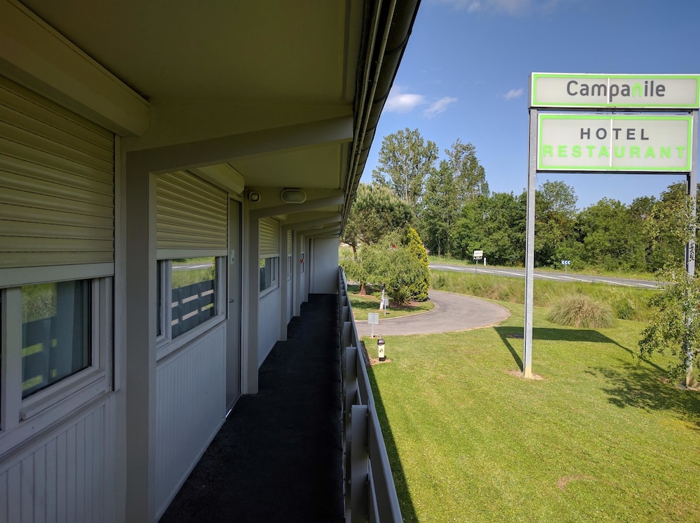 CAMPANILE AUCH 3/49