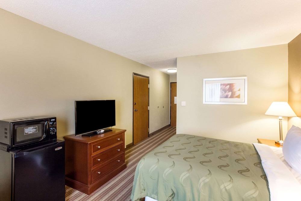 Quality Inn Athens, OH 14/50