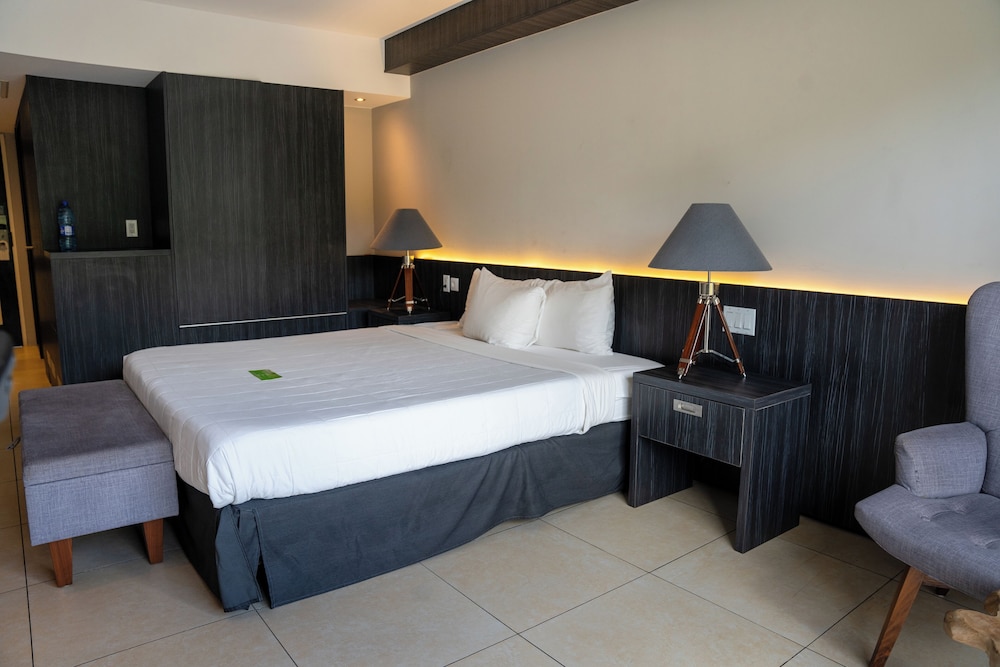 River, Deluxe, King Bed