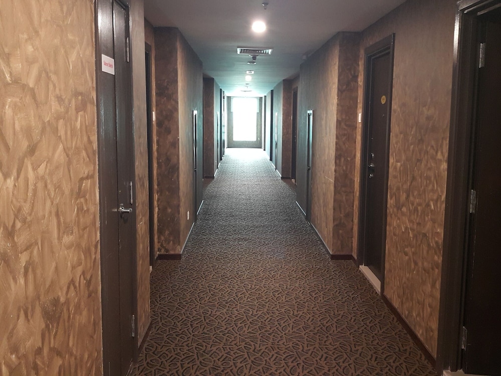 Marvelux Hotel 37/44