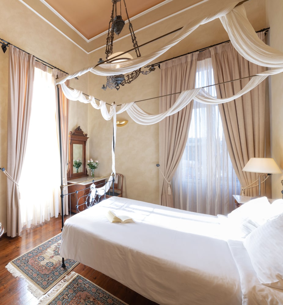 Nafsimedon Hotel 14/48