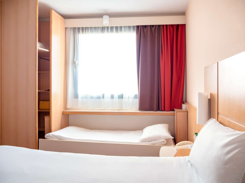 IBIS FRIBOURG 20/50