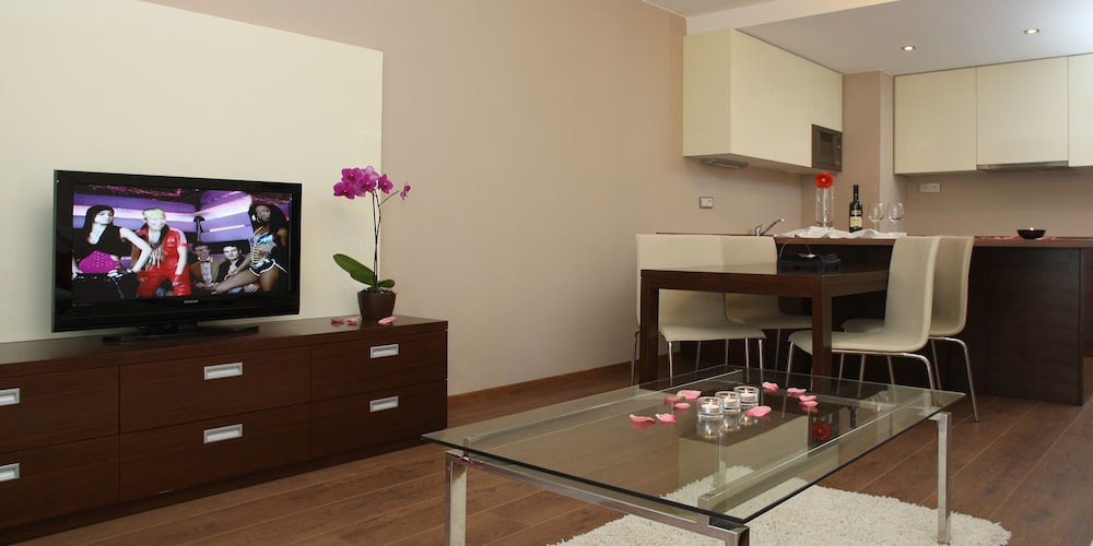 Golden Fish Hotel Apartments 26/31