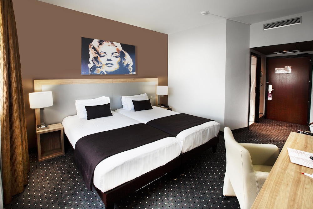7 HOTEL AND FITNESS 20/72