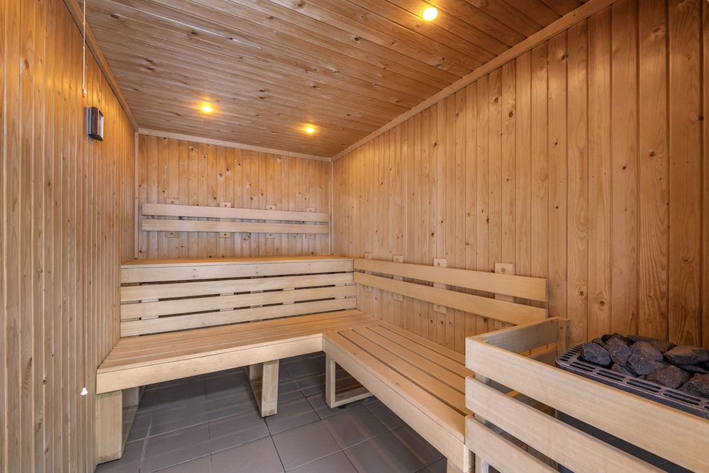 swimming pool spa