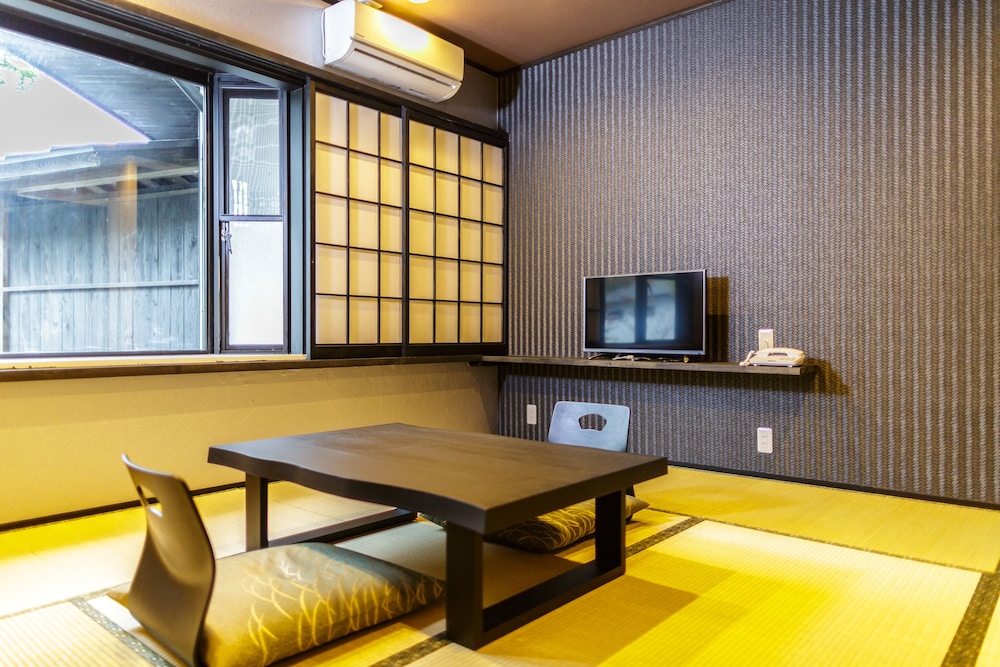 Yufuin Ryokan Seikoen 40/50