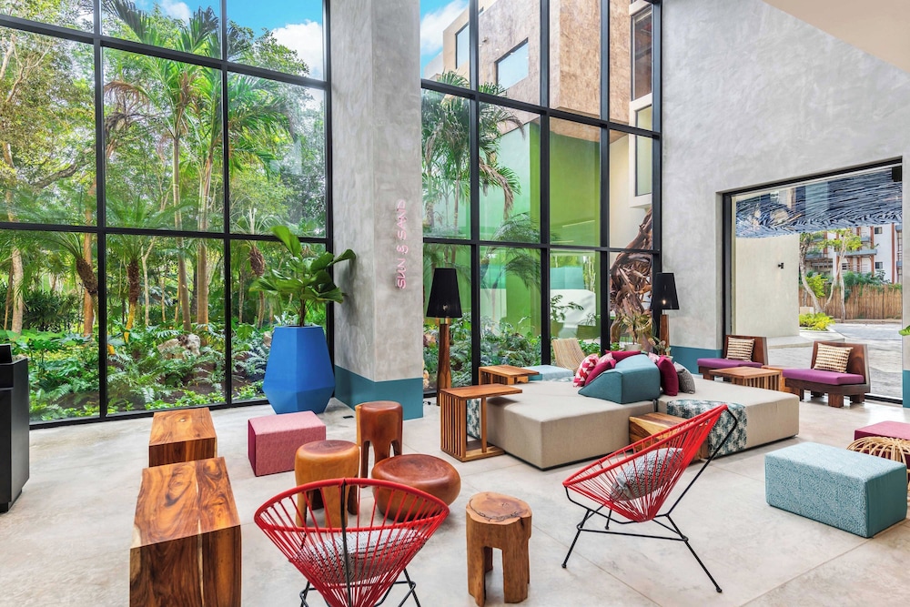 Aloft Tulum 32/50