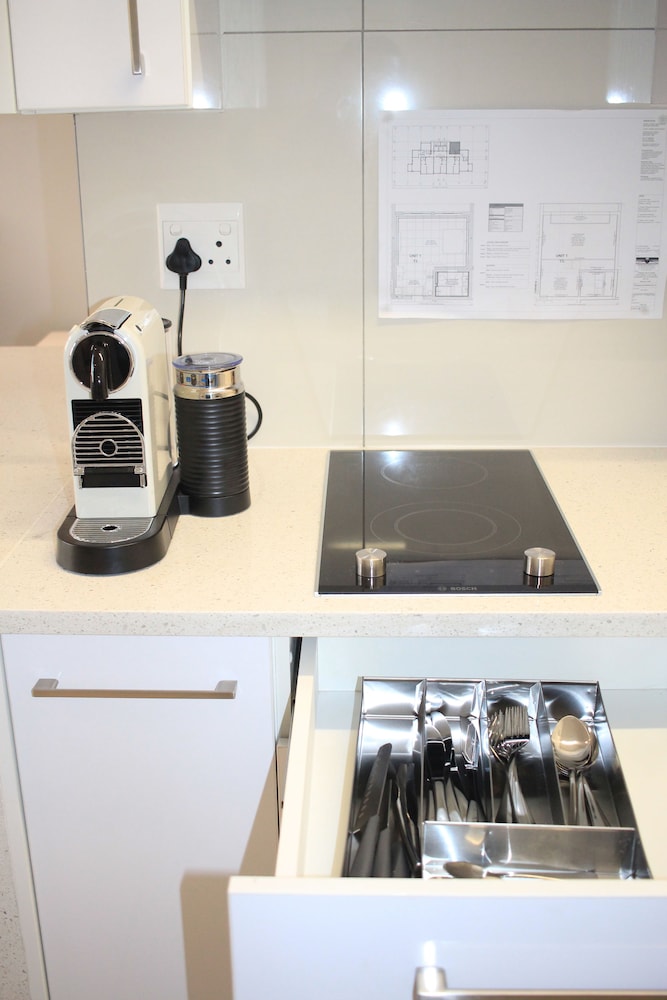 Tower Bliss Studio Apartment 13/28