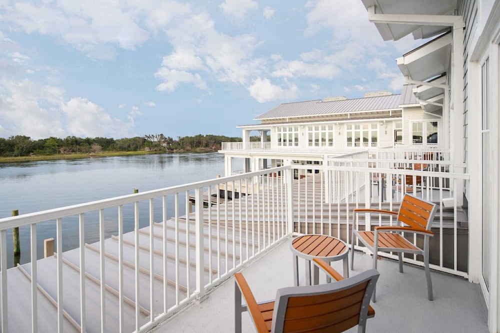 Beaufort Hotel NC 22/48