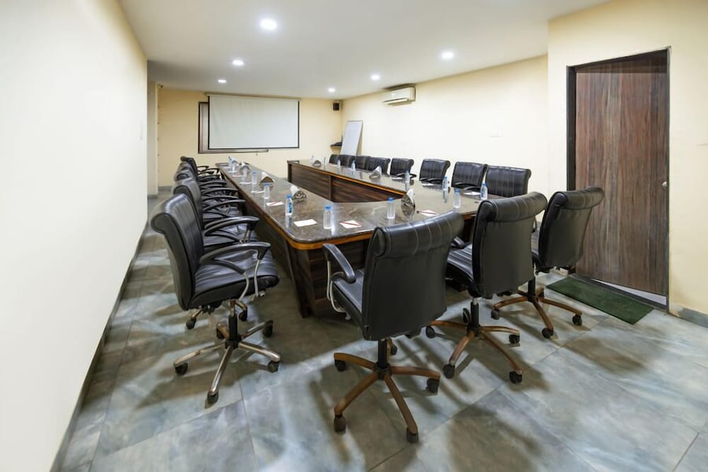 Hotel Sheetal International 42/52