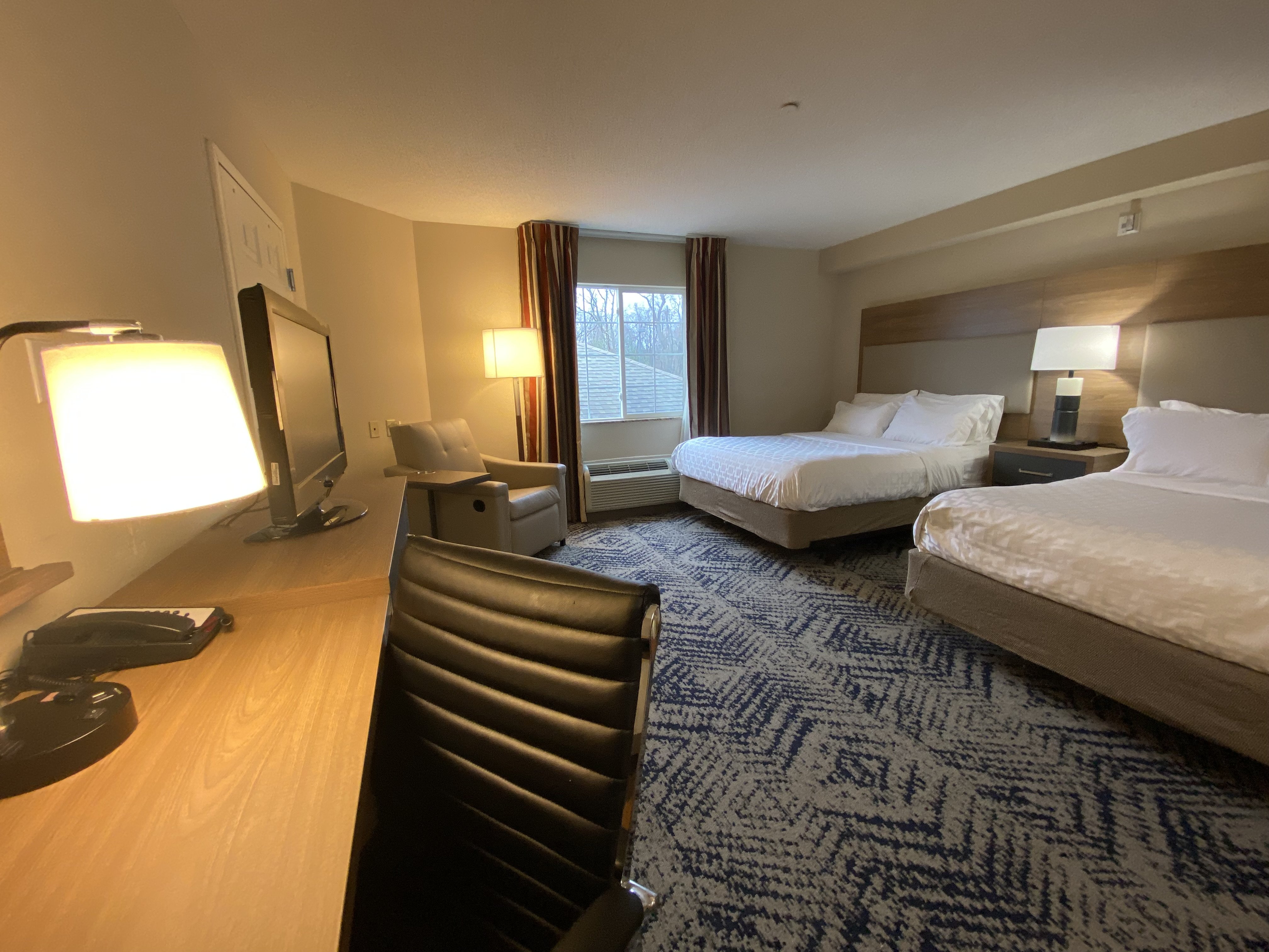 CANDLEWOOD SUITES HARRISBURG 41/76
